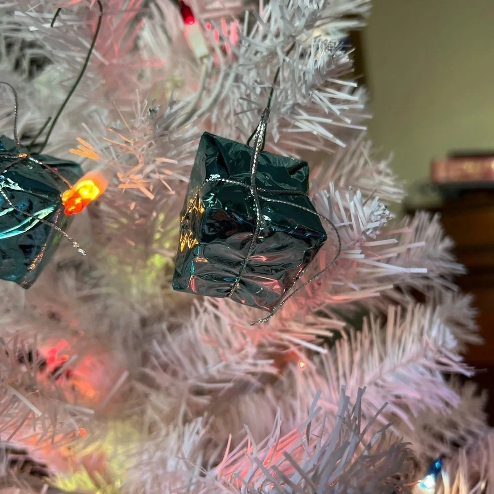Vintage 6X Christmas Gift Ornaments